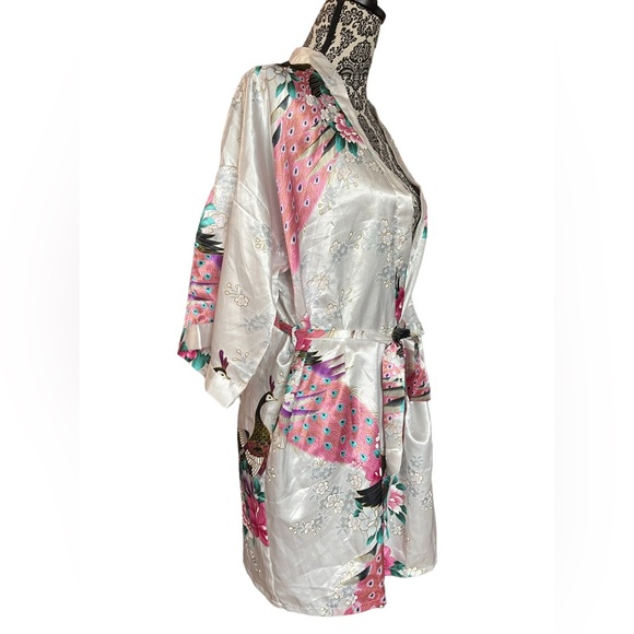 Japanese Satin Peacock Kimono Robe - Picture 4 of 6